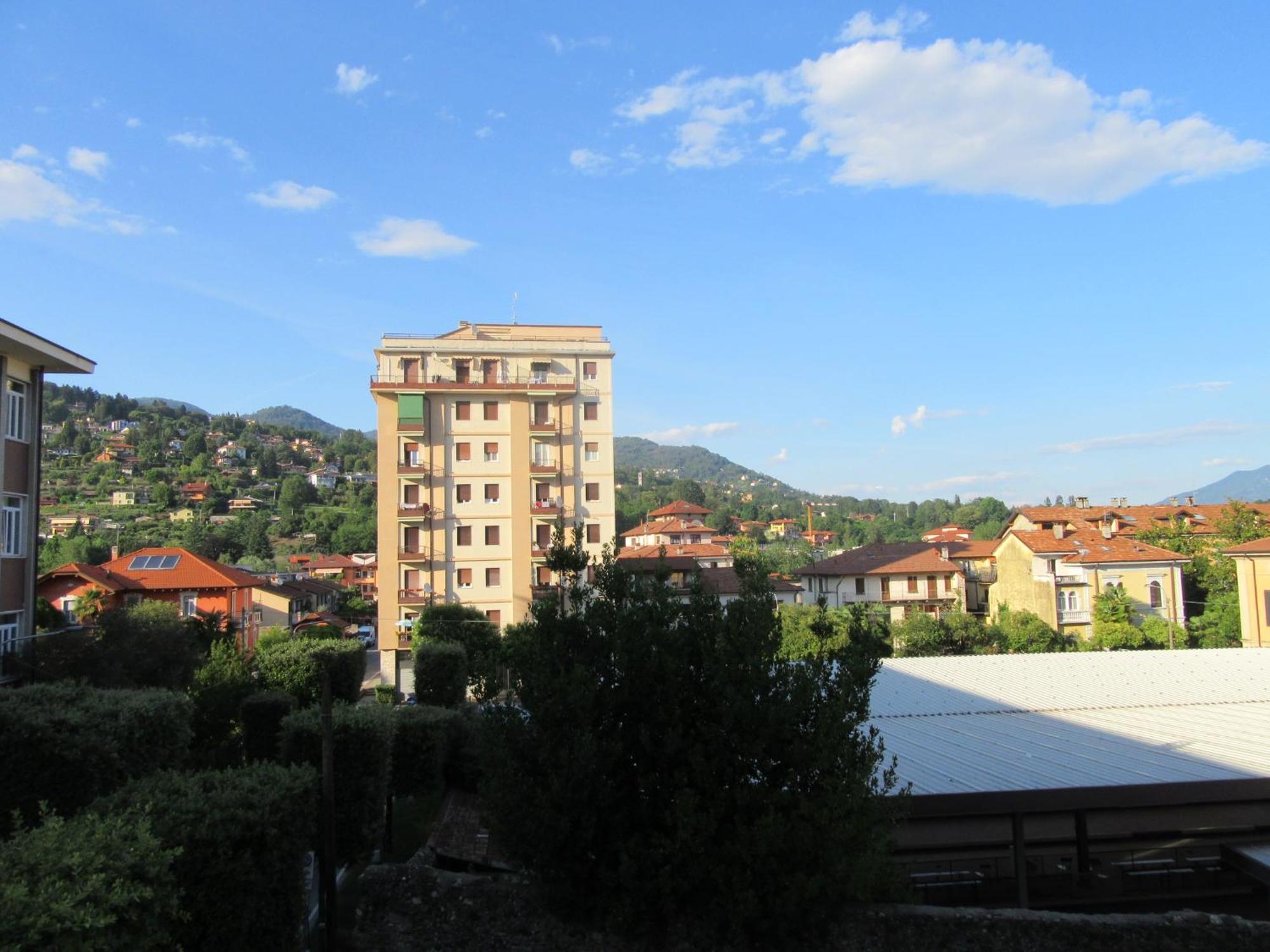 Casa Azalea Appartement Verbania Buitenkant foto
